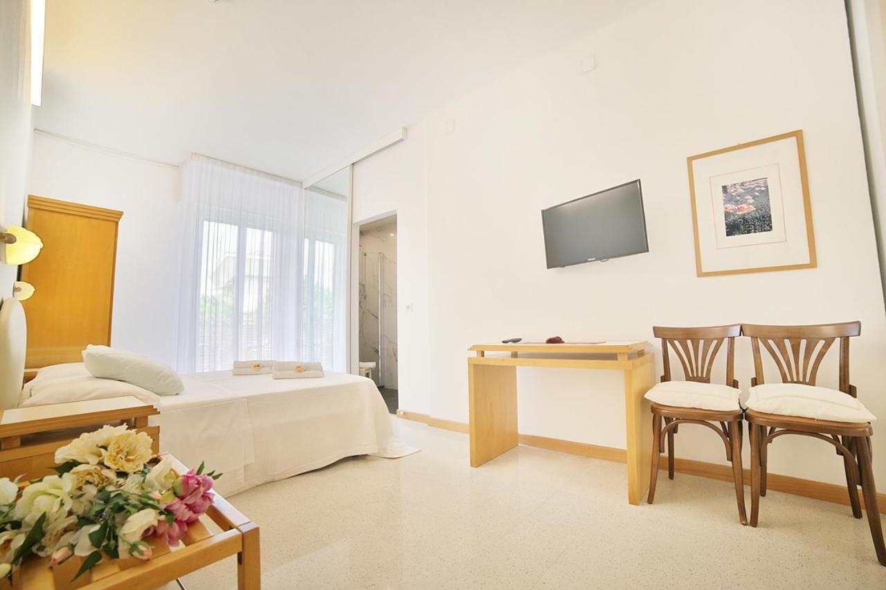 קאטוליקה Hotel Pinocchio מראה חיצוני תמונה